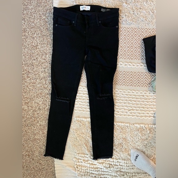 BLANQI DENIM
Maternity Belly Support Skinny Jeans - Picture 4 of 5